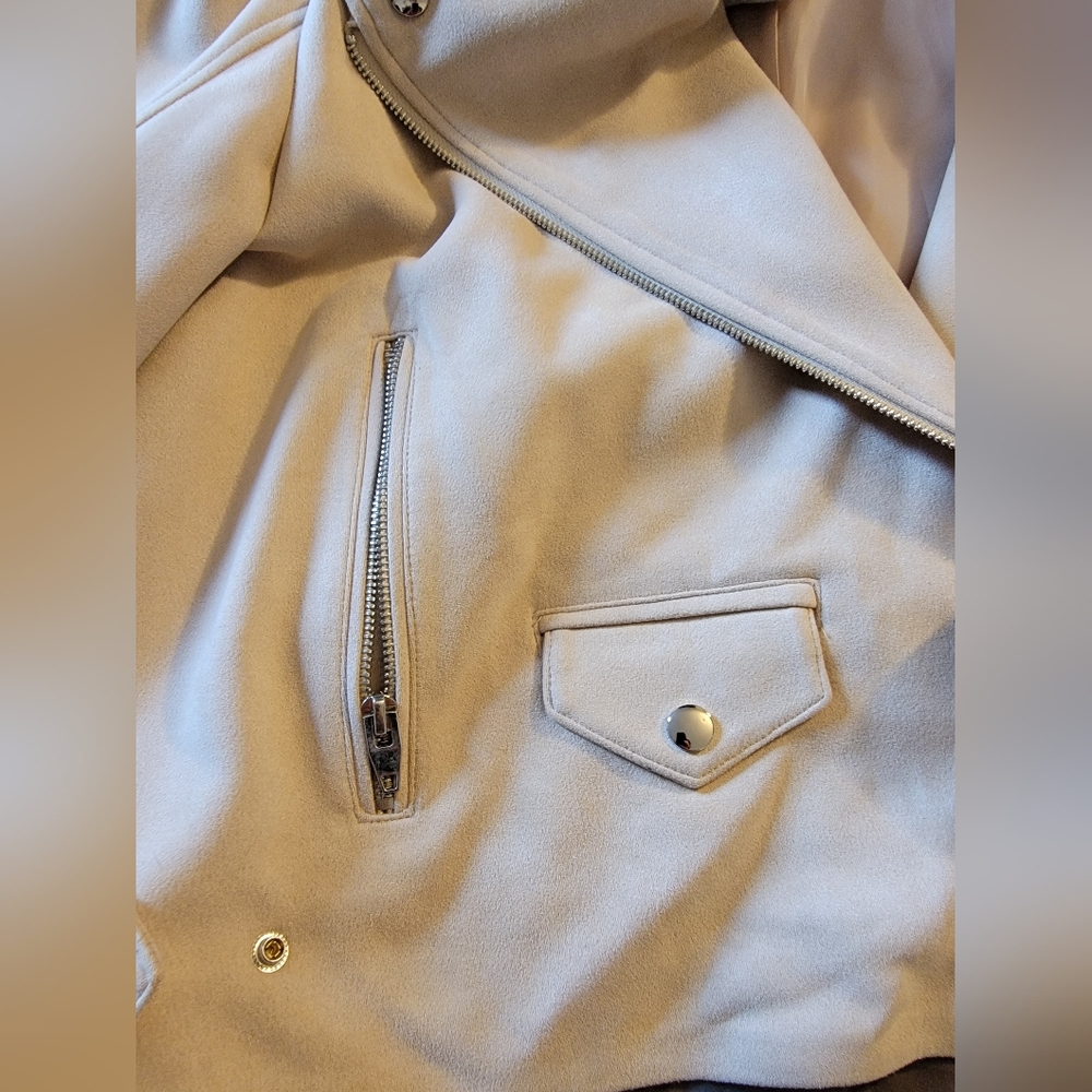 Utility Jacket - Picture 5 of 5